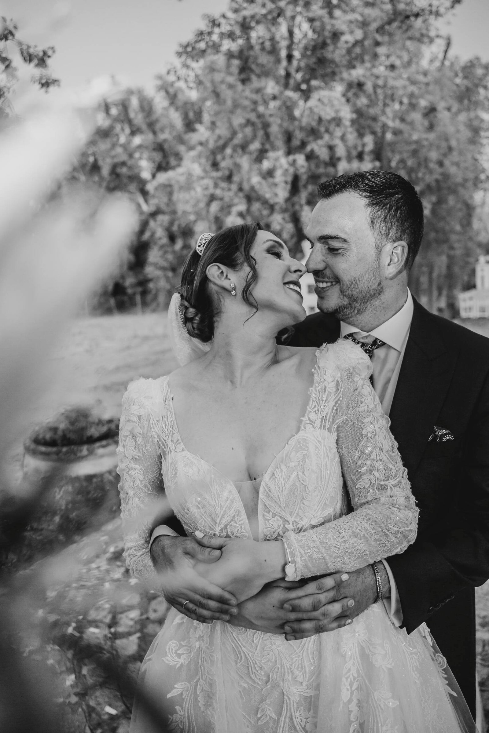 Fotógrafo de bodas en Córdoba — pareja el día de su boda fotografiada por Garoy Fotografía